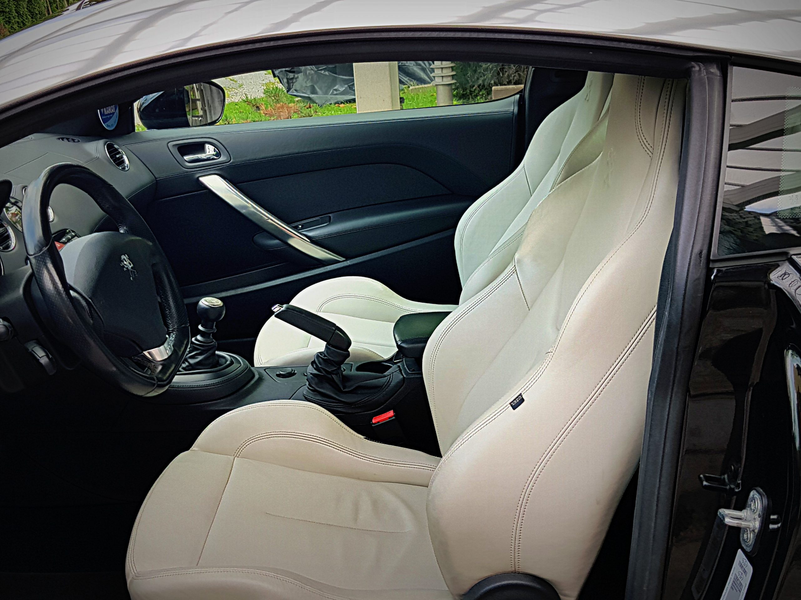 Peugeot RCZ .1.6 THP – 200kS – NAVI – SLO –